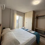 Stylish Renovated Flat With 2 Balconies & Great Natural Light Apartment
