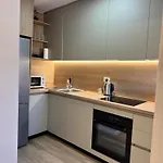 Apartment Stylish Renovated Flat With 2 Balconies & Great Natural Light