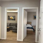 Apartment Stylish Renovated Flat With 2 Balconies & Great Natural Light