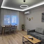 Stylish Renovated Flat With 2 Balconies & Great Natural Light *